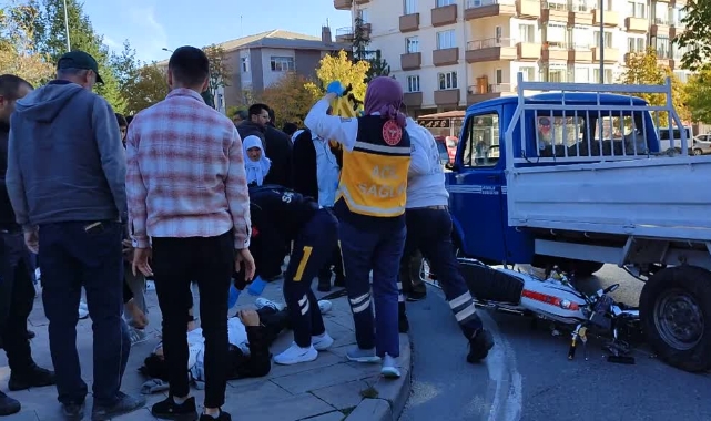 Kavşakta Feci Kaza:2 Yaralı