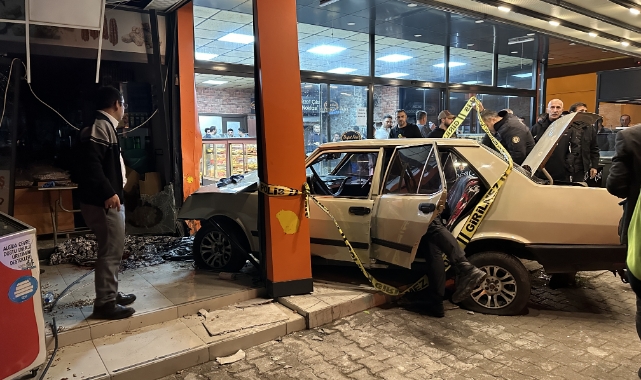 Otomobil İş Yerine Daldı:1 Ölü,1 Yaralı