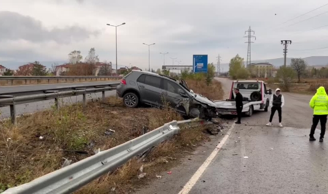 Otomobil Şarampole Devrildi