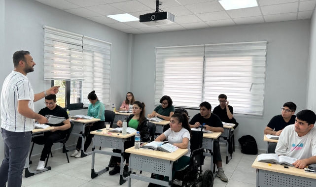 Seyhan’da EKPSS’ye Hazırlık Dersleri Başladı