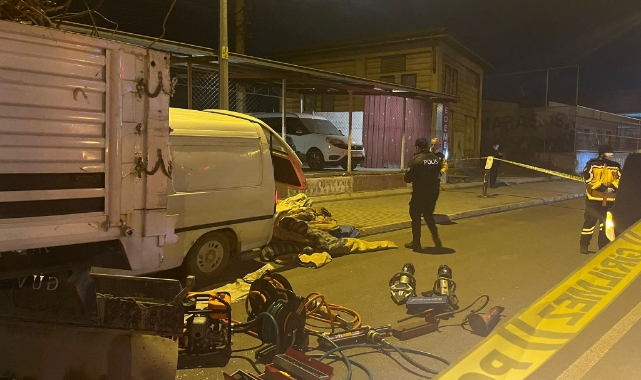 Tıra Çarpan Kamyonetin Sürücüsü Öldü
