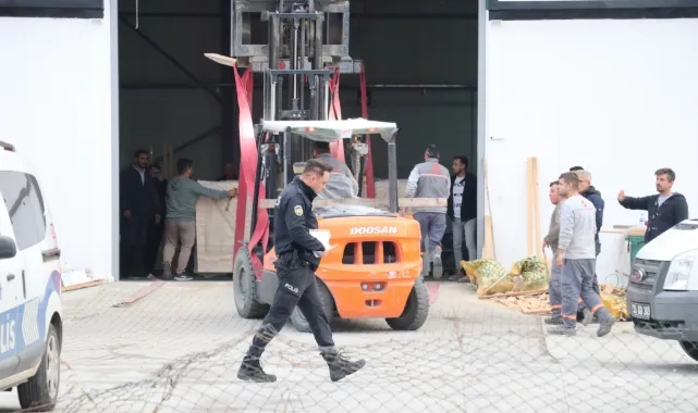 Üzerine mermer düşen işçi öldü