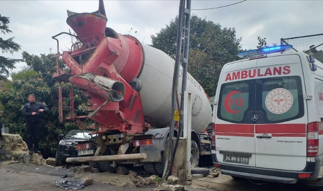 Yokuştan Kayan Beton Mikseri 7 Aracı Biçti