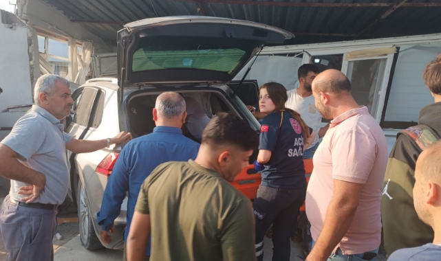 Yol Kenarındaki Konteynere Çarptı