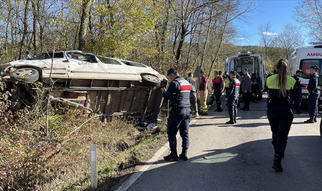 Yolcu Minibüsü Devrildi:1 Ölü,11 Yaralı