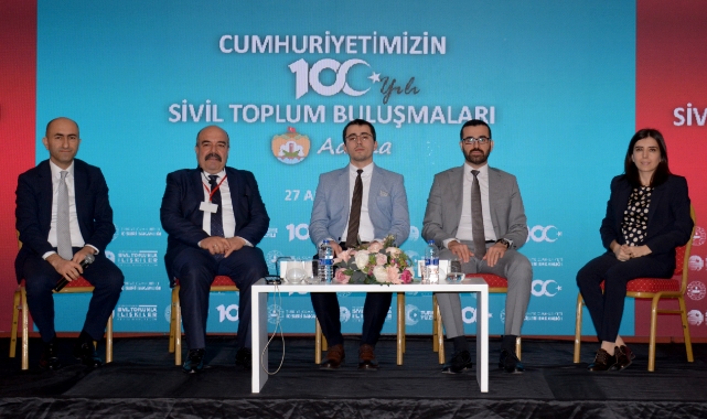 Adana'da ‘Cumhuriyet'in 100. Yılında Sivil Toplum Buluşmaları Çalıştayı’ Yapıldı