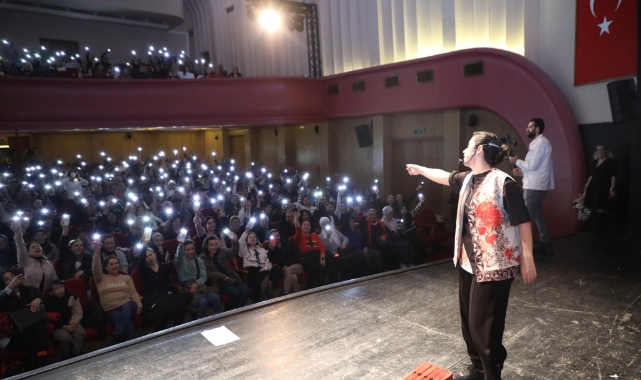 Adanalı Fenomenin Stand-Up Gösterisine Yoğun İlgi