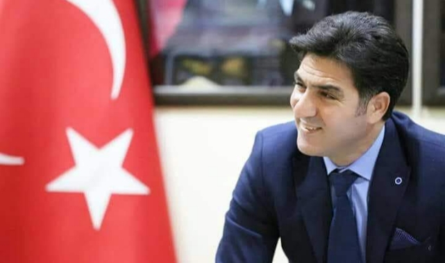 AK Partili Yeşiltaş, Seyhan’a Talip