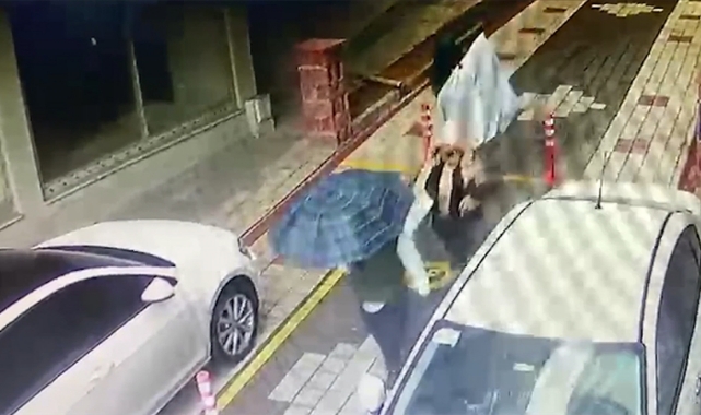 Çakarlı Sahte Polisler Hırsız Çıktı