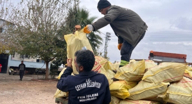 Ceyhan Belediyesi'nden Yakacak Yardımı