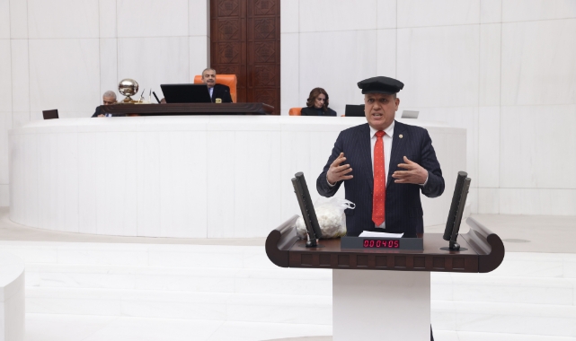 Barut'tan Şapkalı Tepki:"Çiftçiye Şapkasını Ters Giydirdiniz"