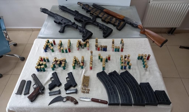 Cinayet Zanlısı Cephanelikle Yakalandı