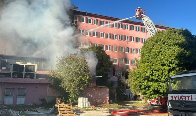 Eski Devlet Hastanesi Binasında Yangın Paniği
