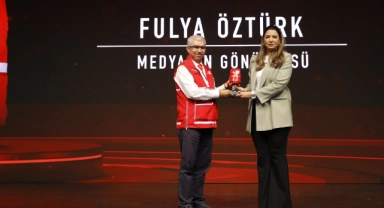 Fulya Öztürk'e “Medyanın Gönüllüsü” Ödülü