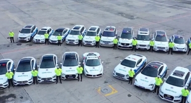 ''Lüks Araçlar Suç Örgütlerinin Değil, Polisimizin Emrinde!''