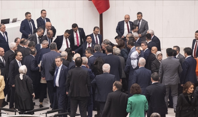 Saadet Partili Bitmez Kürsüde Fenalaştı