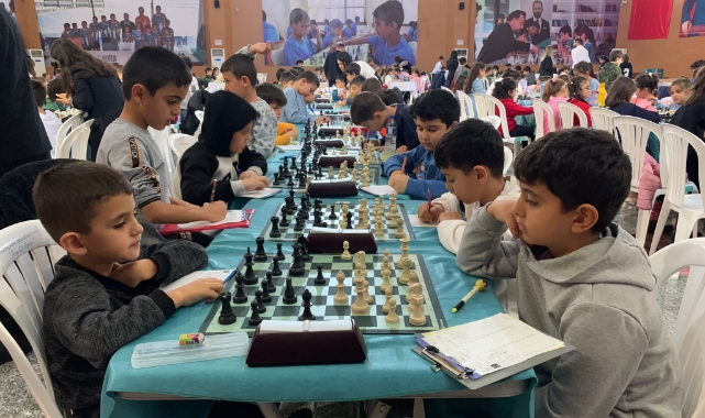 Sarıçam'da Satranç Rüzgârı