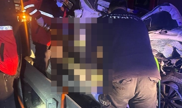Taziye Dönüşü Feci Kaza:3 Ölü,3 Yaralı
