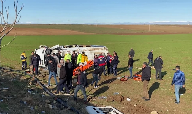 Yolcu Minibüsü Şarampole Devrildi