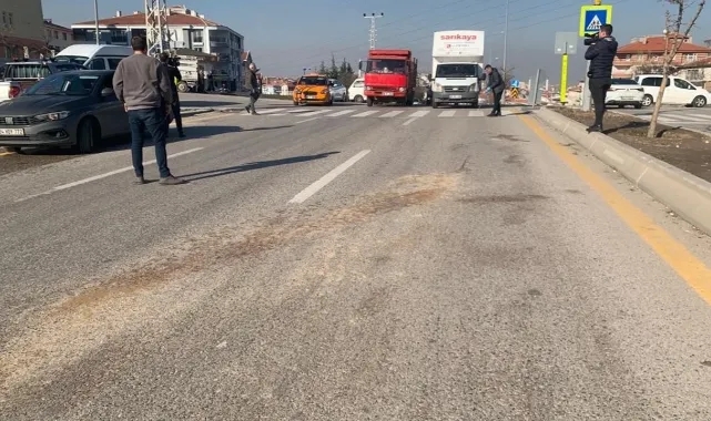 Yolun Karşısına Geçen Kadına Kamyon Çarptı