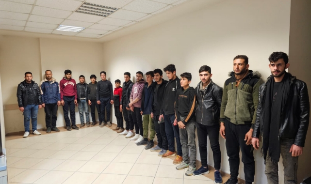 16 Düzensiz Göçmen Yakalandı