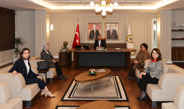 AK Parti Kadın Kolları'ndan Başkan Kocaispir’e Ziyaret