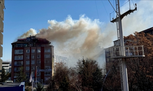 Çatı Katında Korkutan Yangın