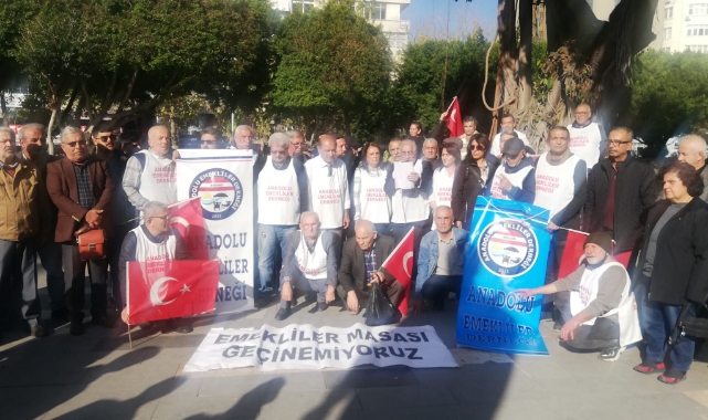 Emeklilerden ''Geçinemiyoruz, Bütçeden Hakkımızı İstiyoruz'' Tepkisi!