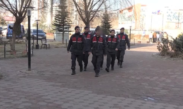 Firari Hükümlü Evin Odasına Kazılan Çukurda Yakalandı