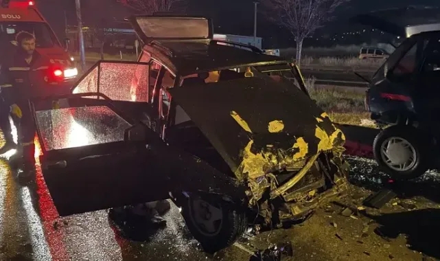 İki Otomobil Çarpıştı:6 Yaralı