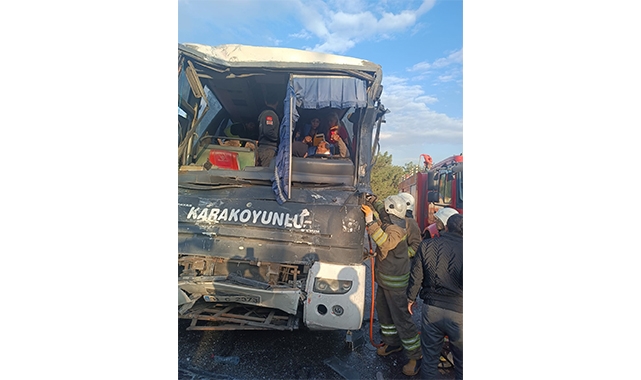 İşçi Servisleri Çarpıştı:6 Yaralı