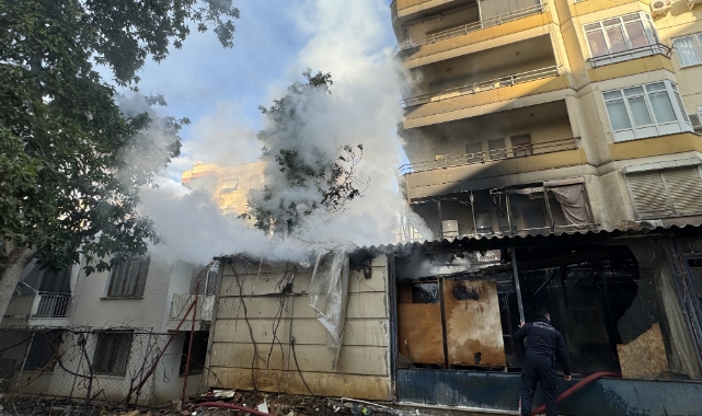Kapalı Restoranda Yangın Paniği