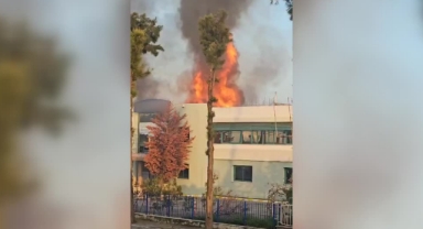 Kozmetik Ürünleri Deposunda Yangın