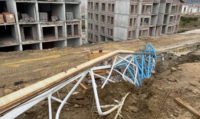 Kule Vinç Devrildi, Operatör Öldü