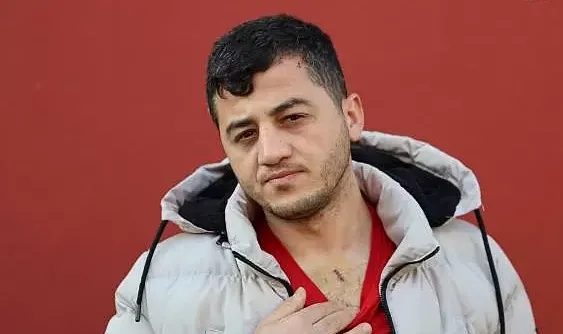 Sakaryalı Gezgine Bıçaklı Saldırı