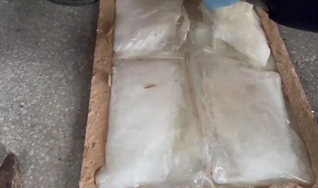 Sehpa Tahtaları Arasında Uyuşturucu Çıktı