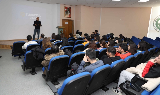 Sektör Kampüste Programında Dersler Devam Ediyor