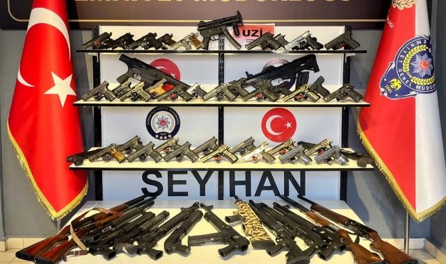 Seyhan'da Denetim: Ruhsatsız 60 Silah Ele Geçirildi
