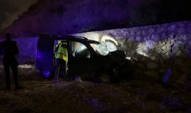 Trafik Kazası:1 Ölü, 1 Yaralı