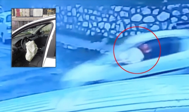 Yoldaki Çukura Giren Aracın Hava Yastığı Patladı