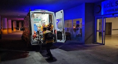 Yolun Karşısına Geçen Genç Kıza Minibüs Çarptı