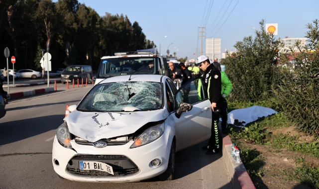 Yolun Karşısına Geçen Yaşlı Adama Otomobil Çarptı