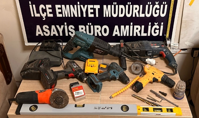 Çaldığı Malzemeleri Satarken Suçüstü Yakalandı