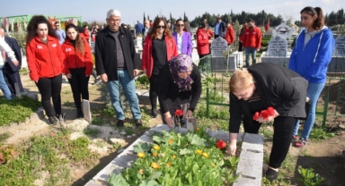 Deprem Şehitleri Ceyhan’da Anıldı