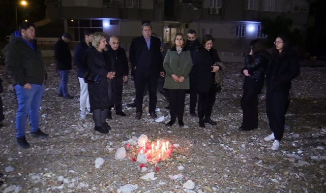 Depremde Hayatını Kaybedenler Anıldı