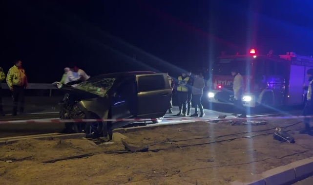 İki Otomobil Çarpıştı:3 Ölü,4 Yaralı