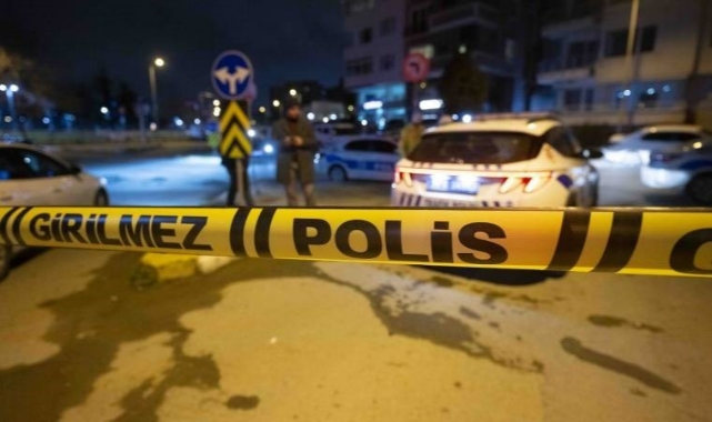 Kimlik Kontrolü Yapmak İsteyen Polislere Silahla Ateş Açtılar