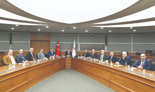 Yağmur Ankara’dan Eli Dolu Döndü