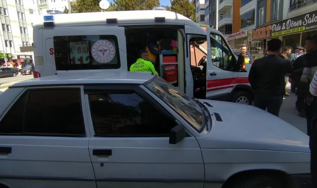 Yolun Karşısına Geçen Çocuğa Kamyonet Çarptı