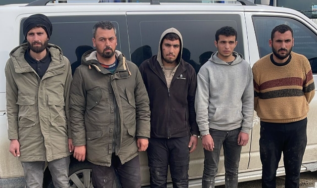 25 Düzensiz Göçmen Yakalandı